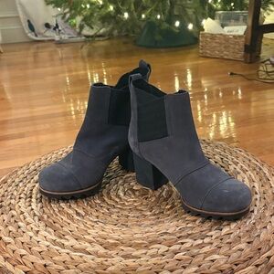 Sorel Women's Charcoal Ankle Booties